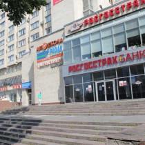 Вид входной группы снаружи Административное здание «Приморский»